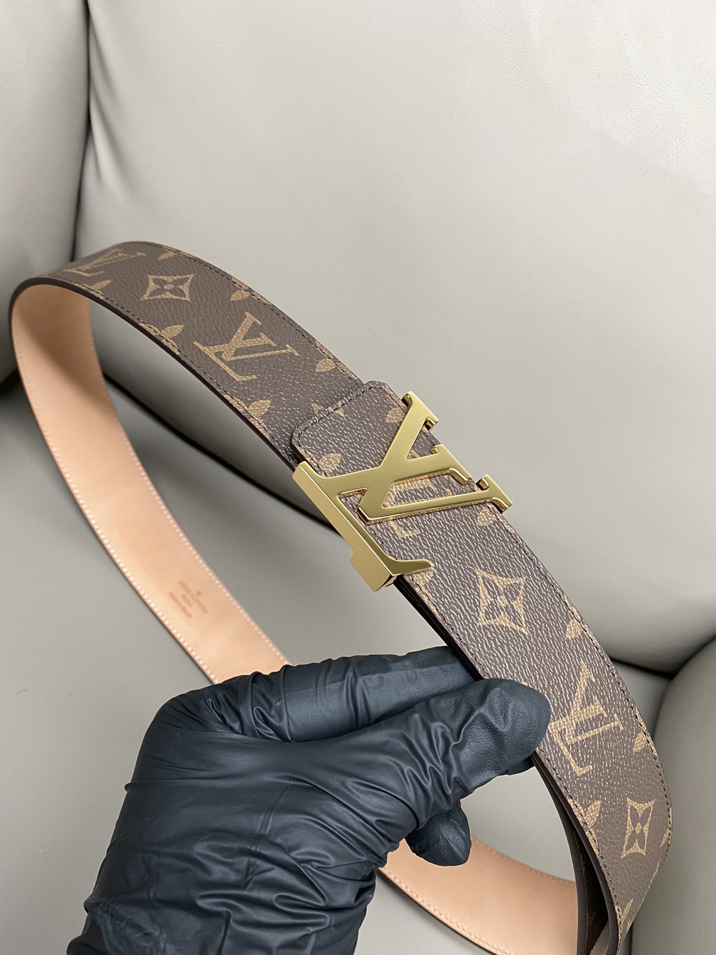 Louis Vuitton Male Basic Belt 40mm-l