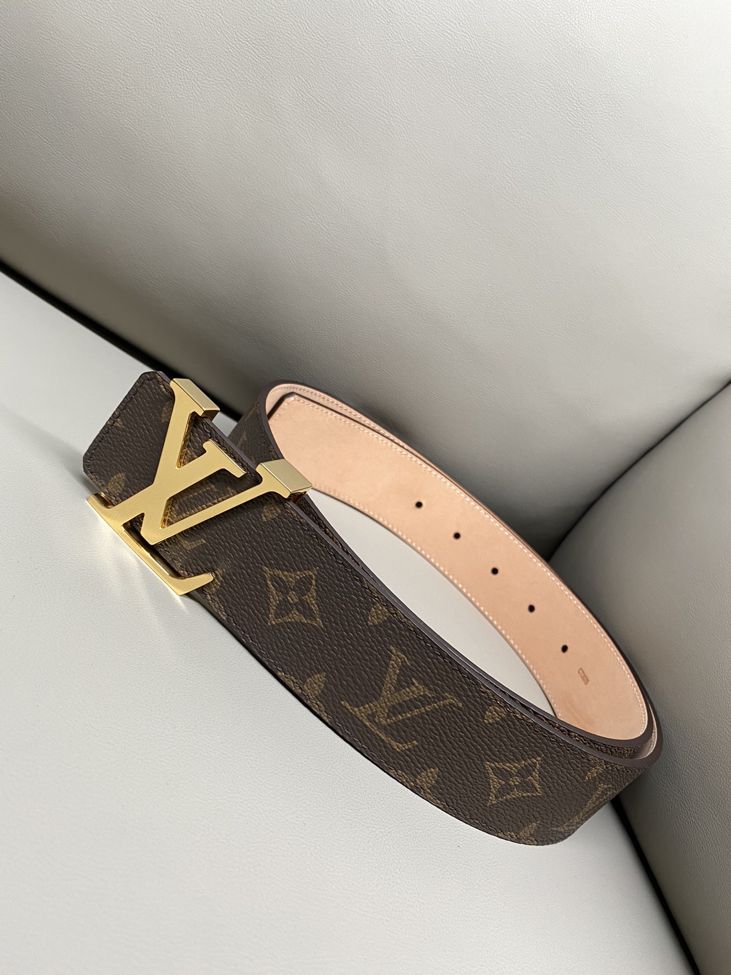 Louis Vuitton Male Basic Belt 40mm-l