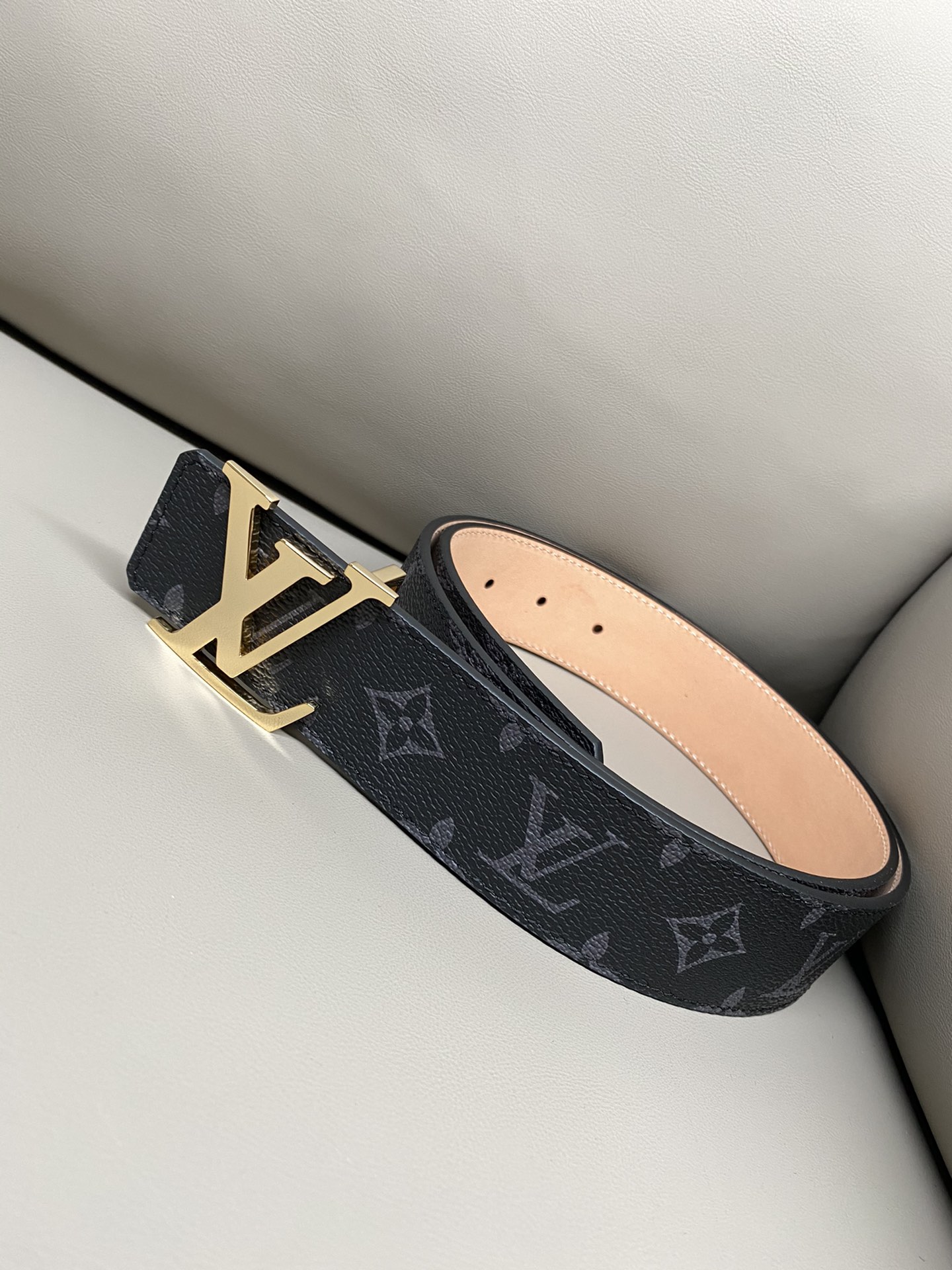 Louis Vuitton Male Basic Belt 40mm-l