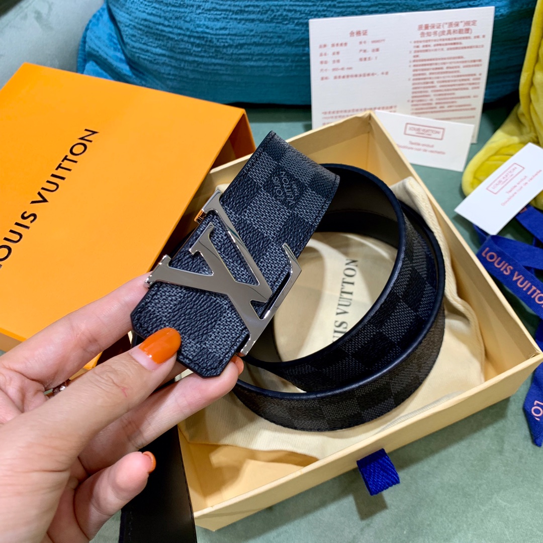 Louis Vuitton Male Leather Belt Cow Leather Black S-m-l