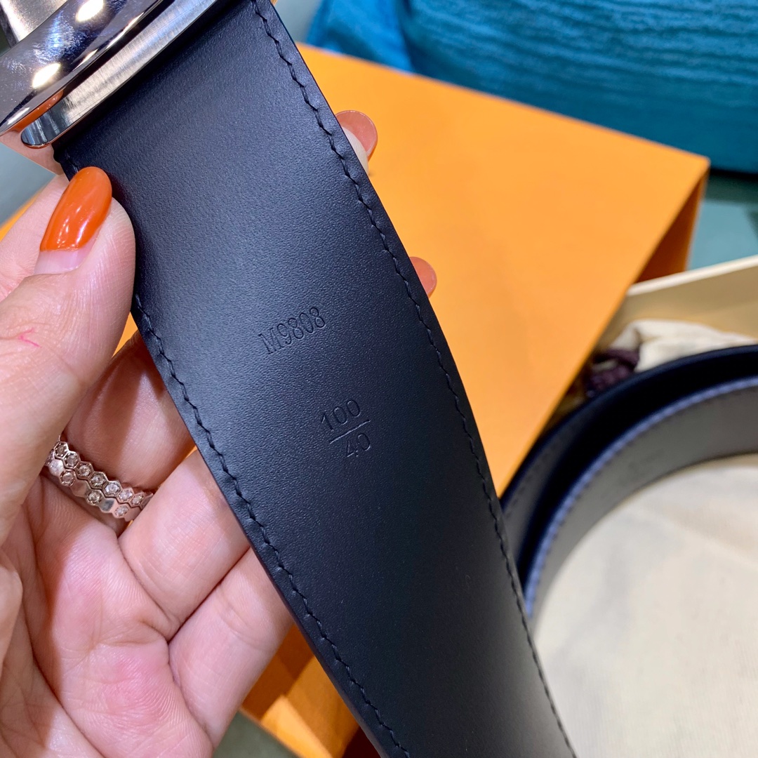 Louis Vuitton Male Leather Belt Cow Leather Black S-m-l