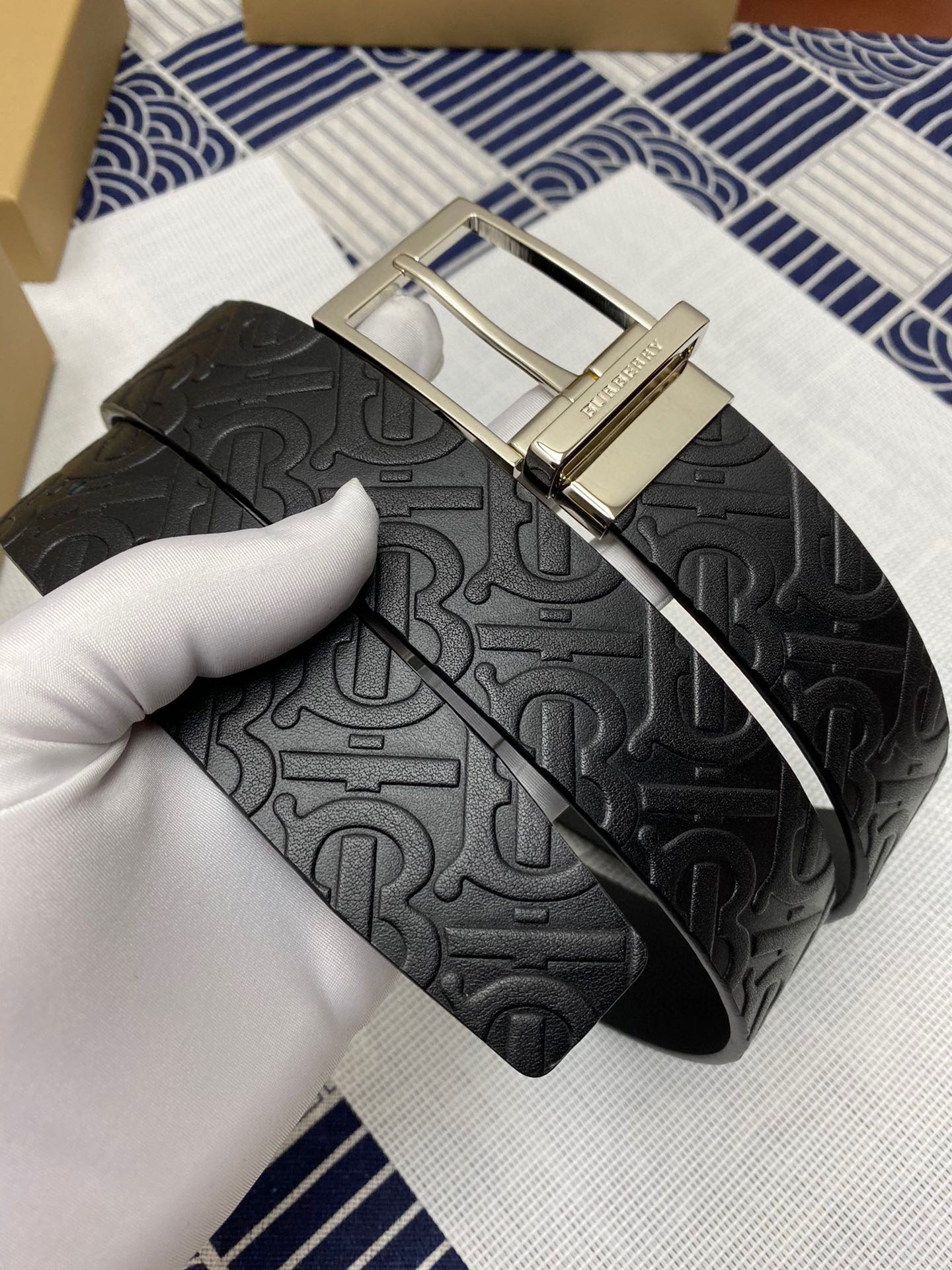 Burberry Male Leather Belt Cow Leather M