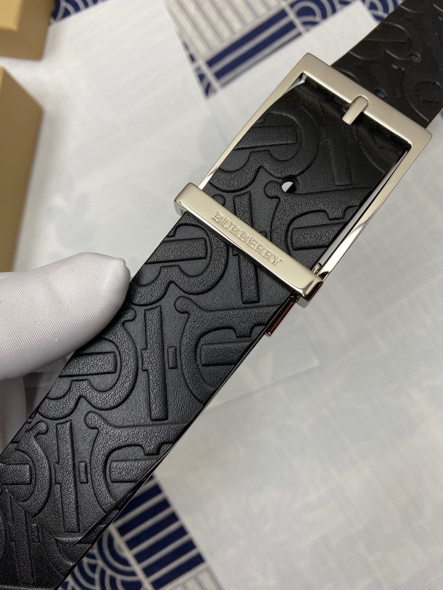 Burberry Male Leather Belt Cow Leather M