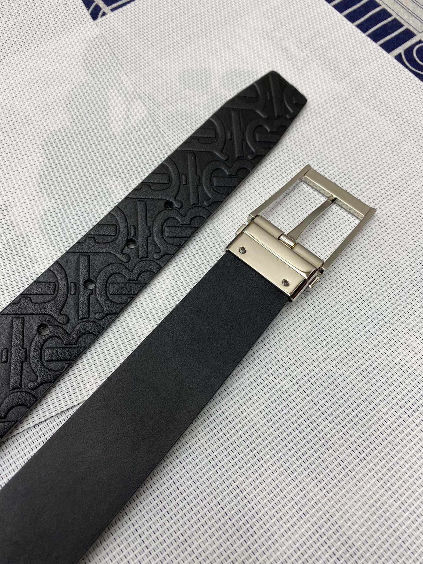 Burberry Male Leather Belt Cow Leather M