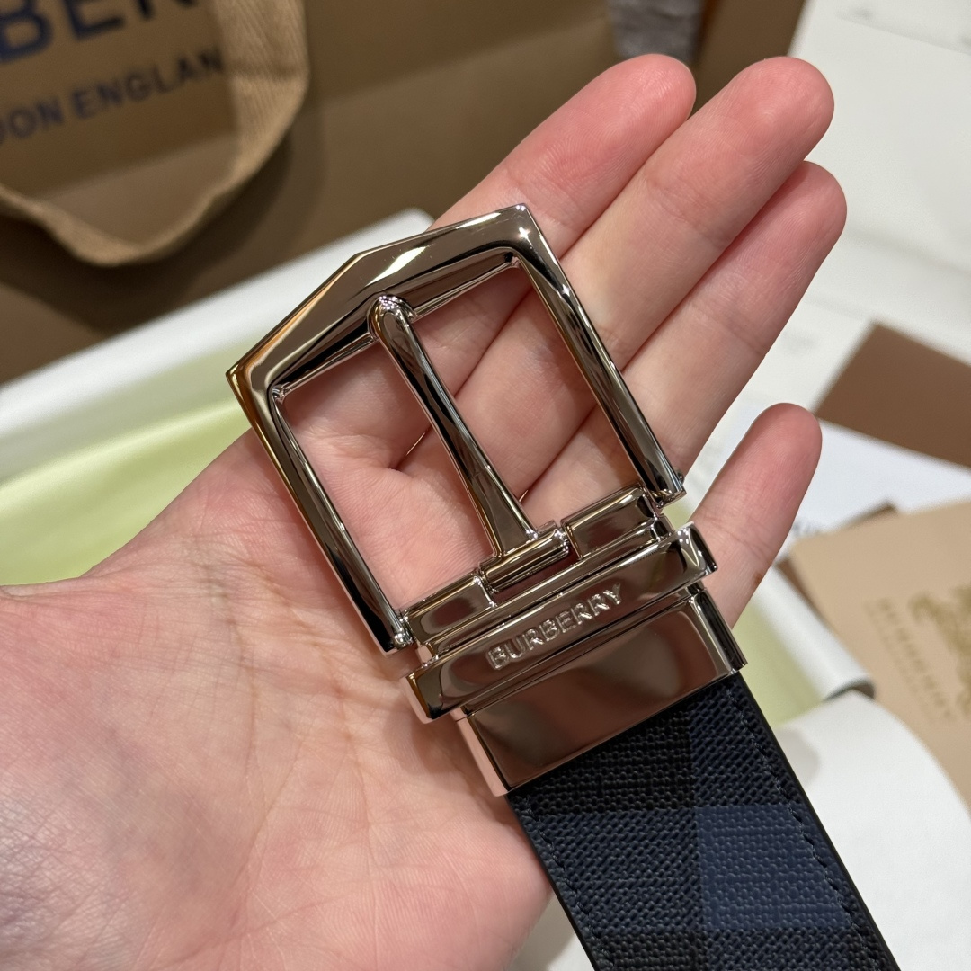 Burberry Basic Belt M
