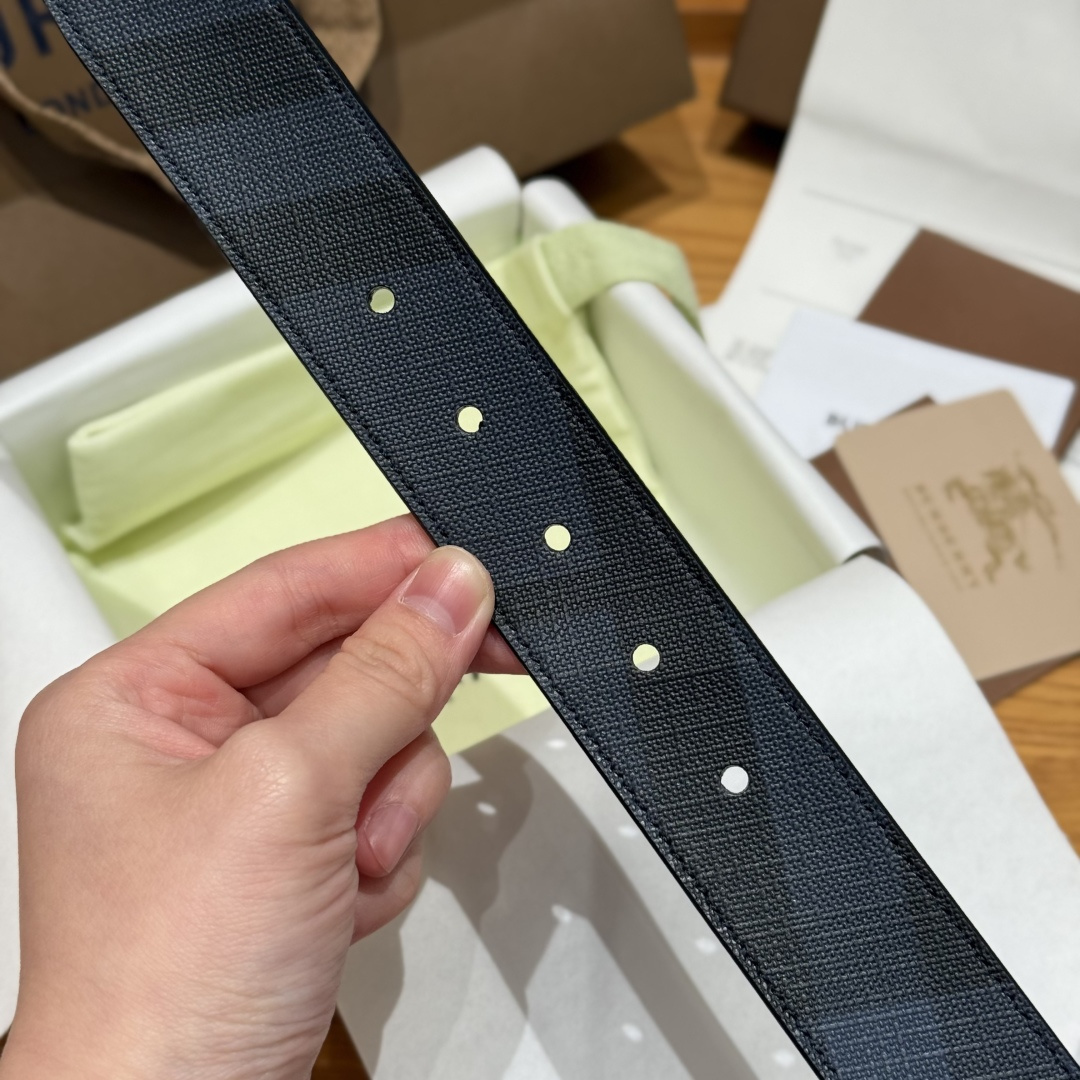 Burberry Basic Belt M