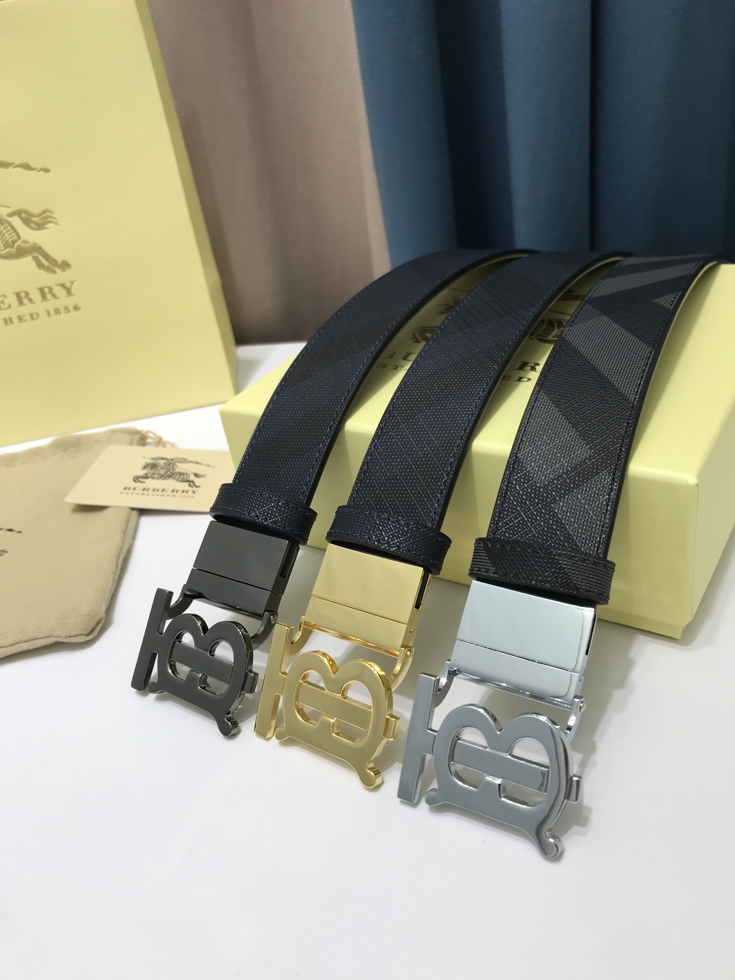 Burberry Leather Belt Cow Leather