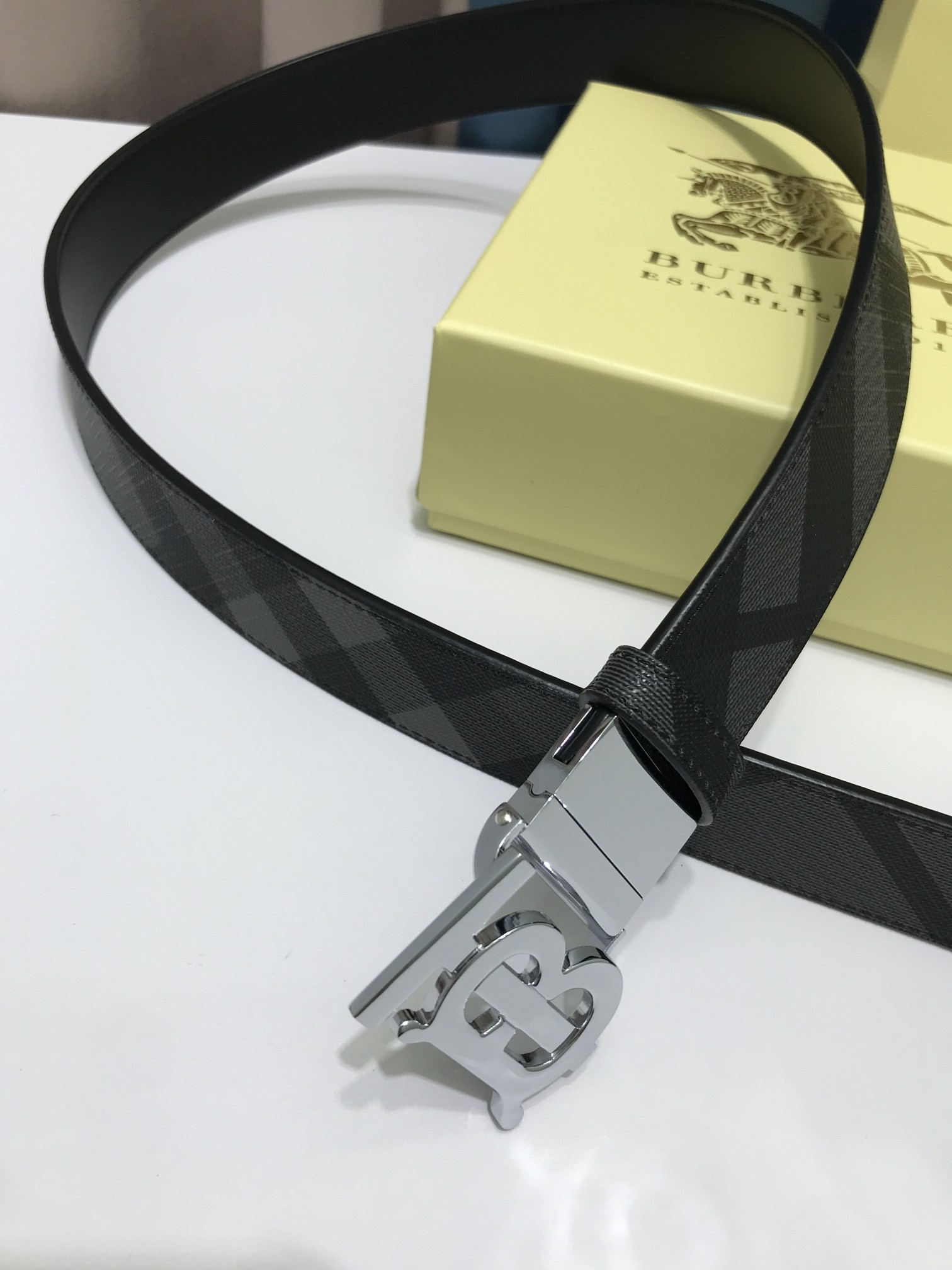 Burberry Leather Belt Cow Leather