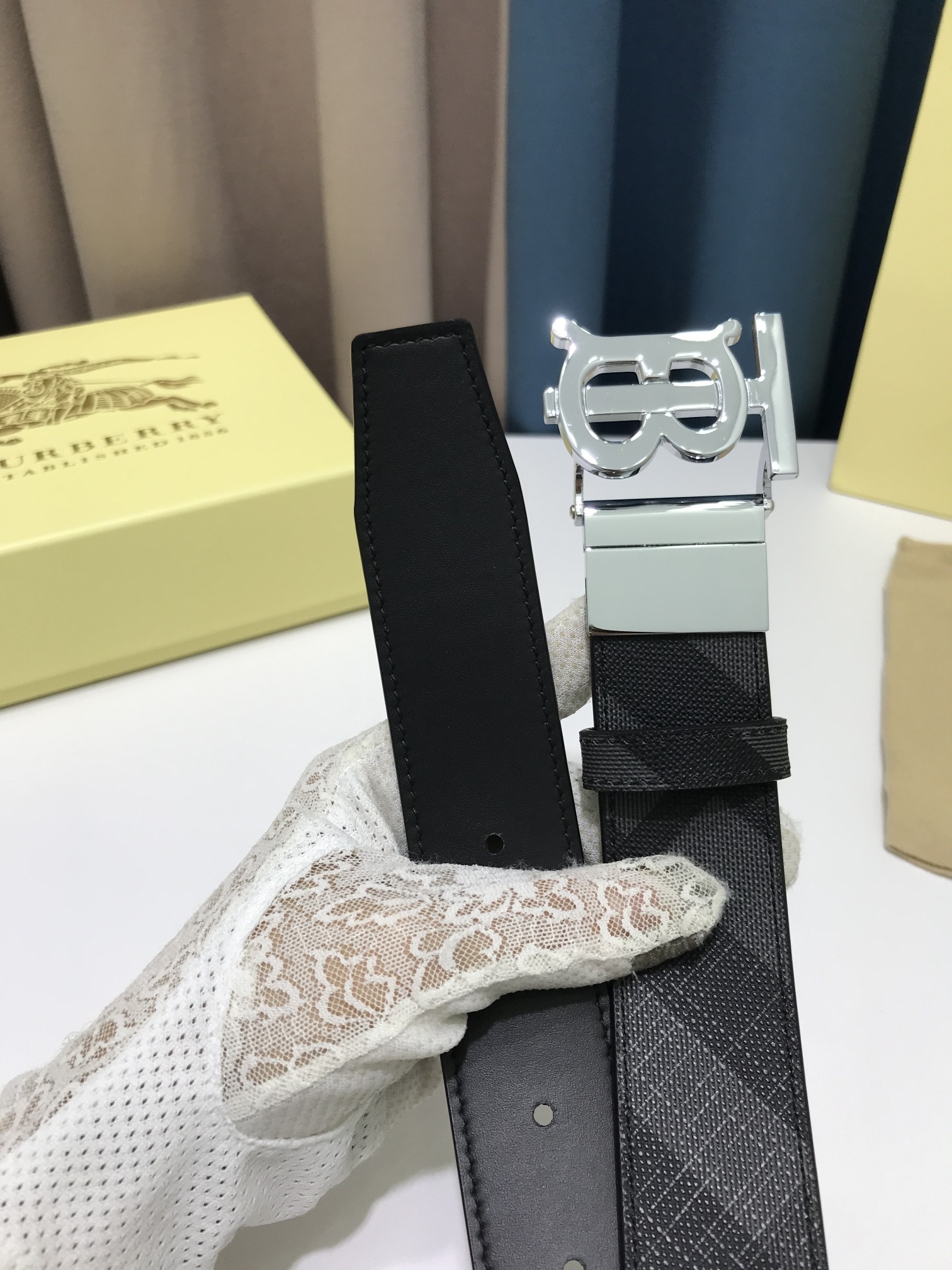 Burberry Leather Belt Cow Leather