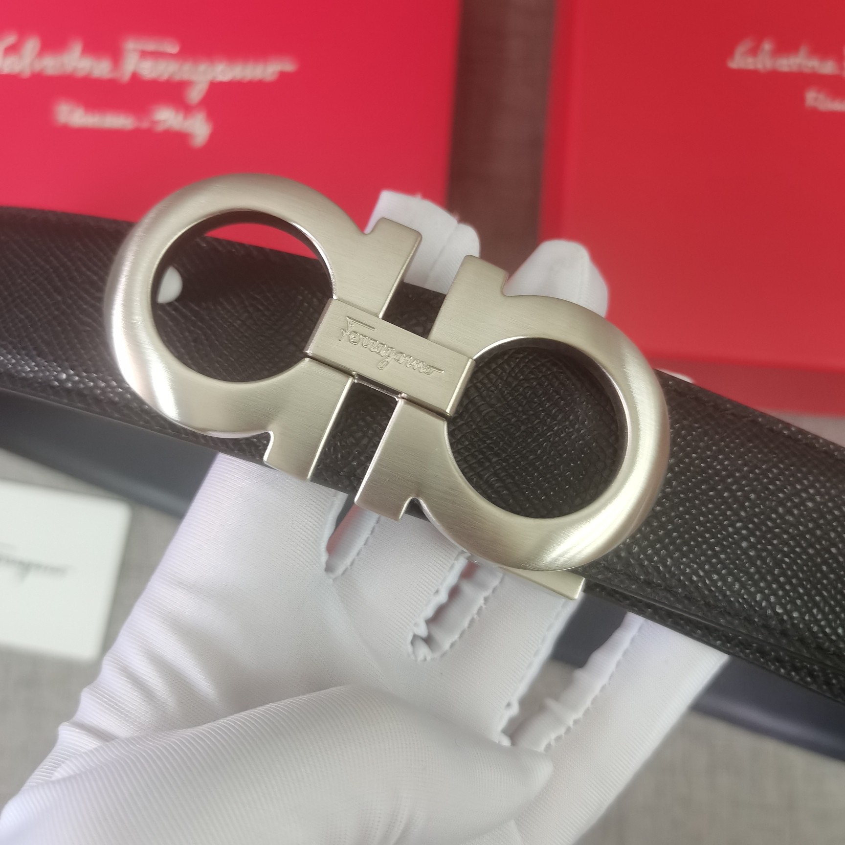 Salvatore Ferragamo Male Leather Belt Cow Leather M