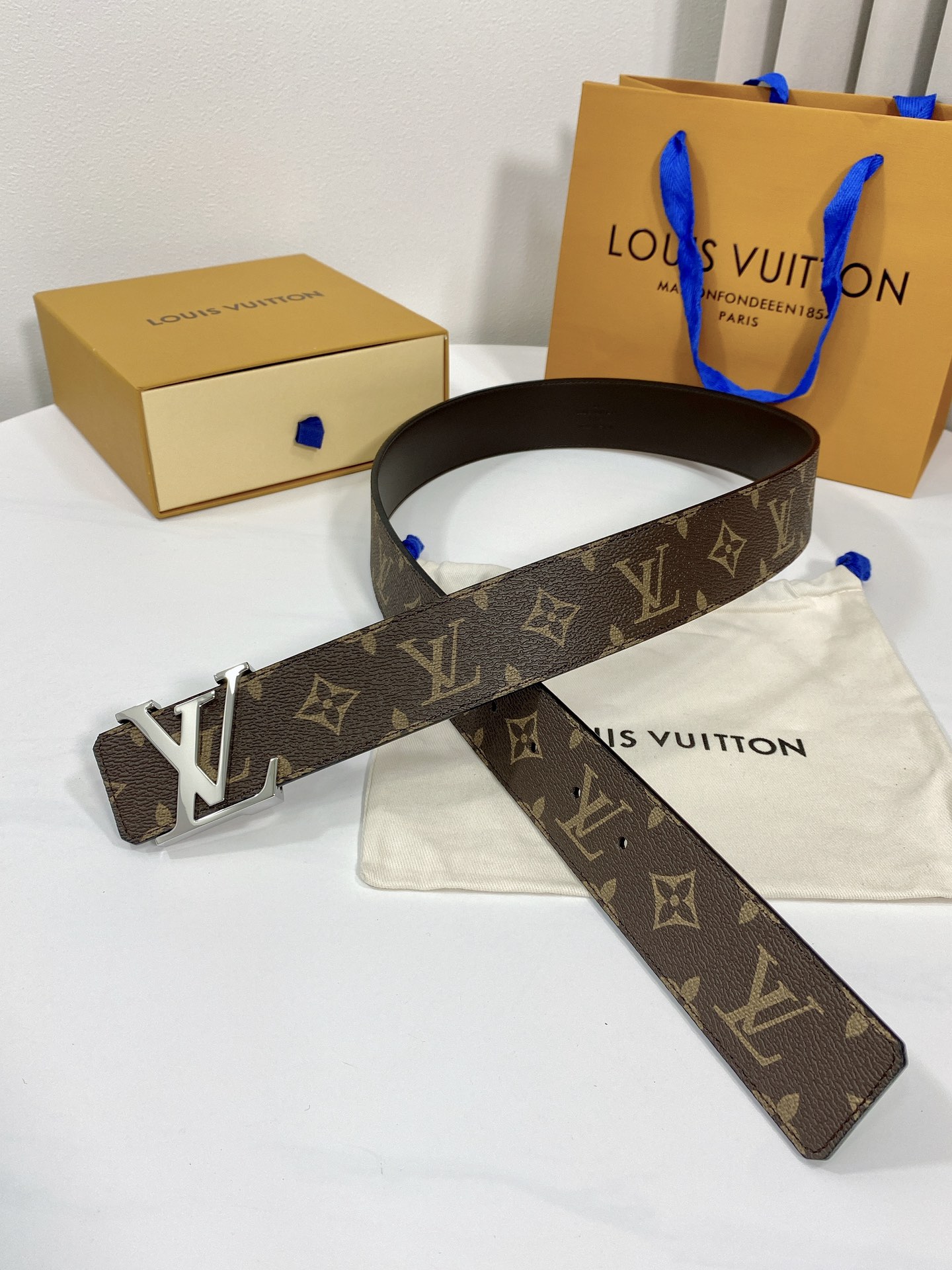 Louis Vuitton Leather Belt Top Grain Leather S-m-l
