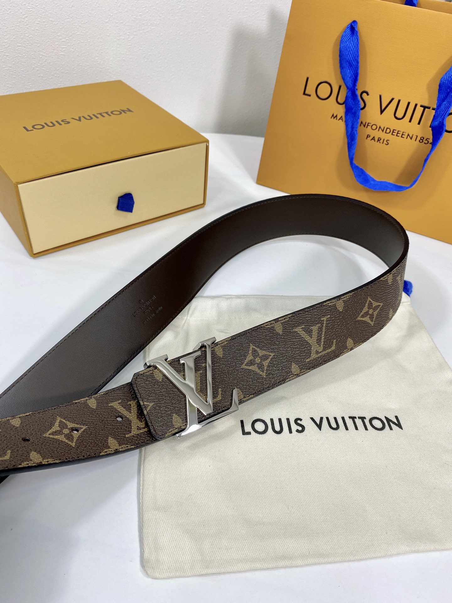 Louis Vuitton Leather Belt Top Grain Leather S-m-l