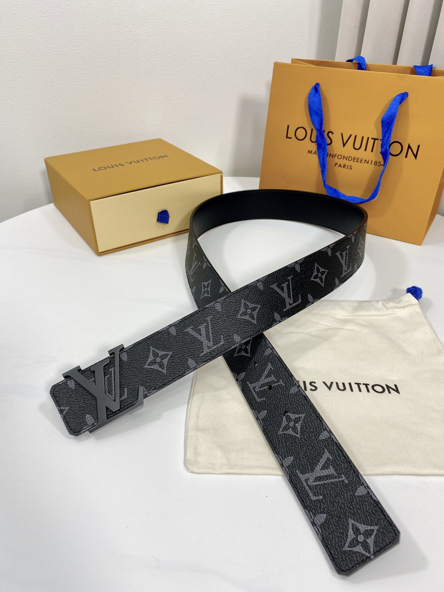 Louis Vuitton Leather Belt Top Grain Leather S-m-l