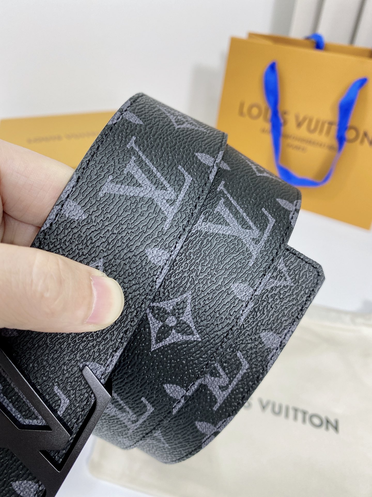 Louis Vuitton Leather Belt Top Grain Leather S-m-l