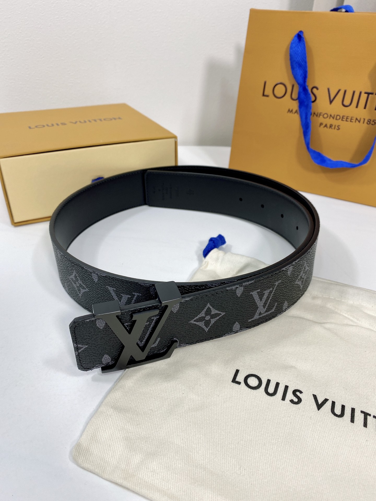 Louis Vuitton Leather Belt Top Grain Leather S-m-l