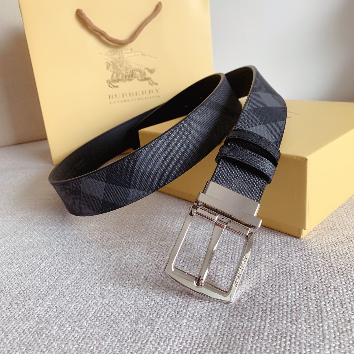 Burberry Basic Belt Cow Leather 34mm