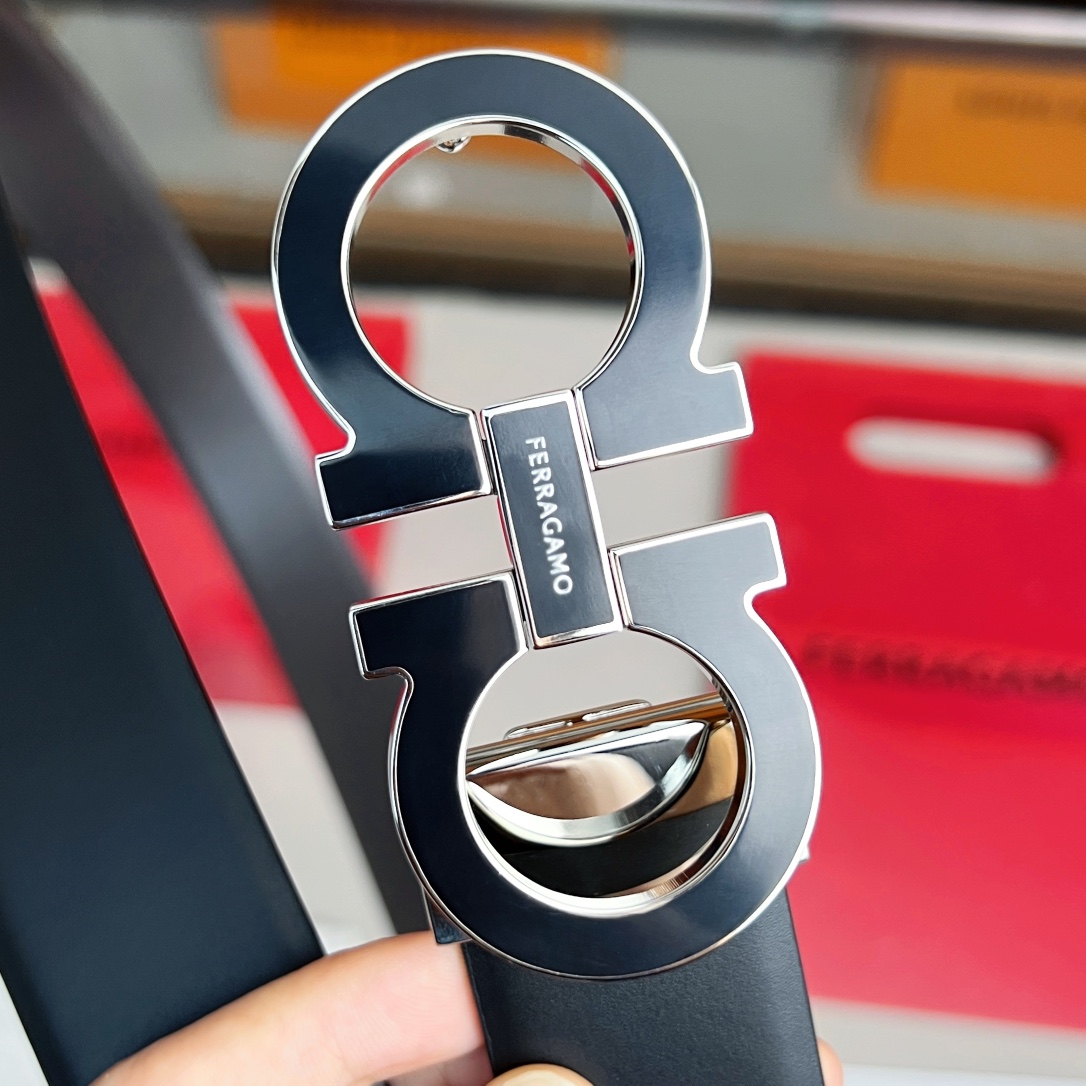 Salvatore Ferragamo Leather Belt Cow Leather Adjustable M