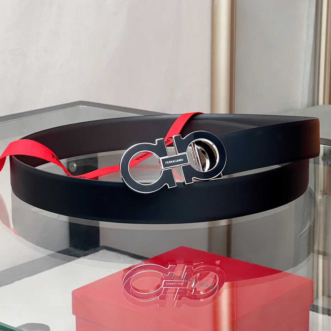 Salvatore Ferragamo Leather Belt Cow Leather Adjustable M