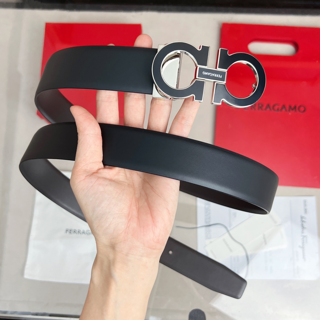 Salvatore Ferragamo Leather Belt Cow Leather Adjustable M