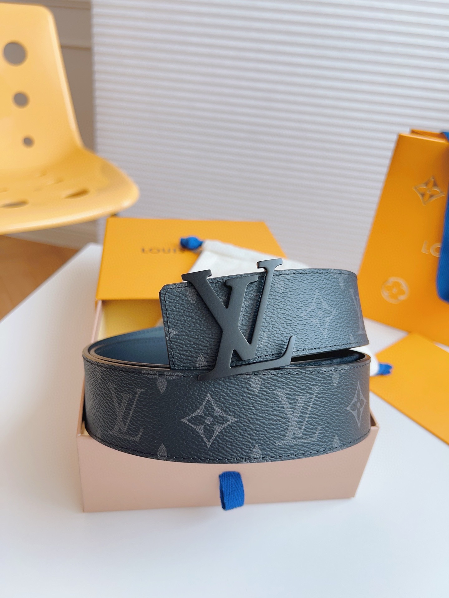 Louis Vuitton Male Basic Belt M-l