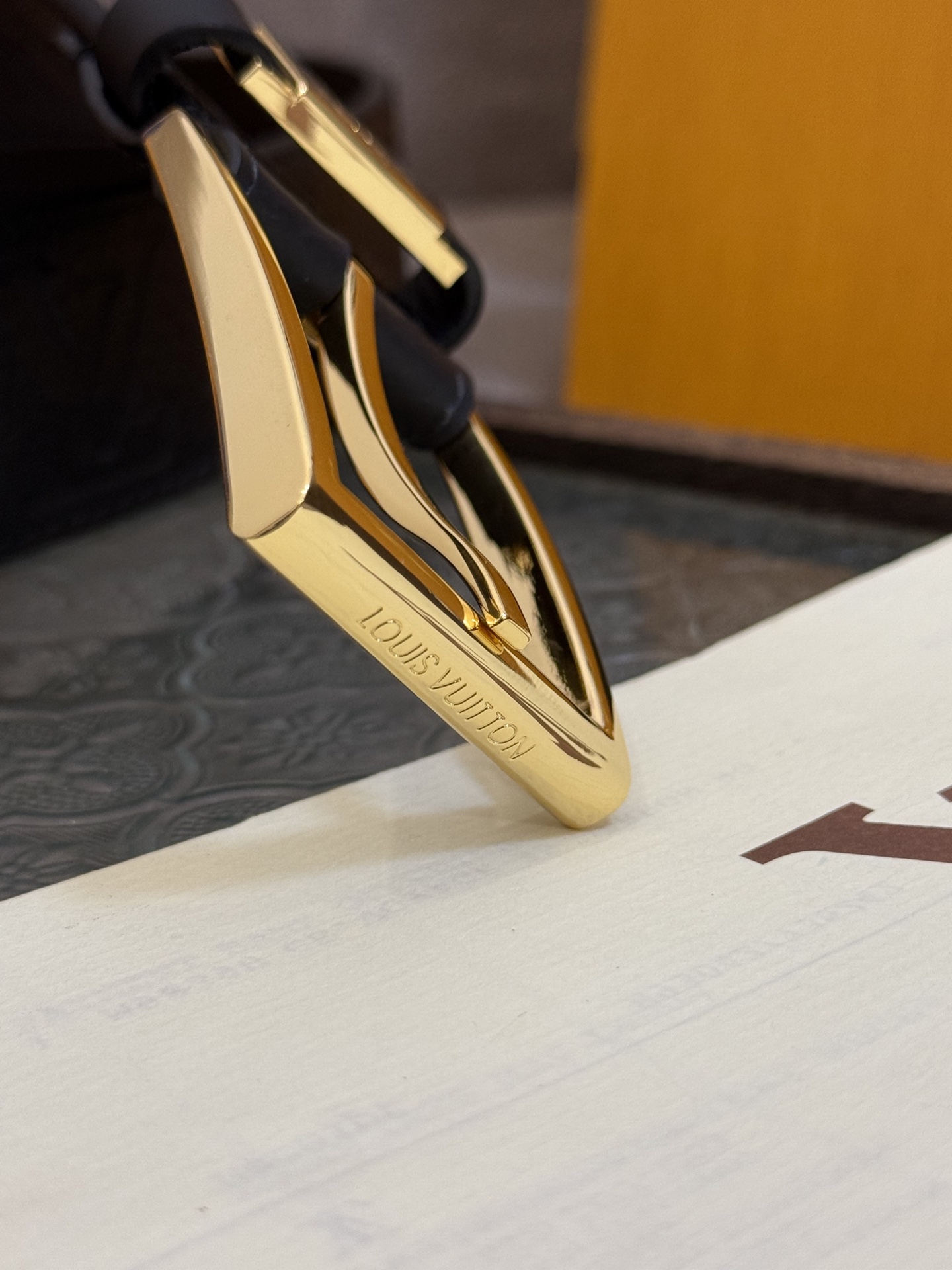 Louis Vuitton Leather Belt Top Grain Leather M-l