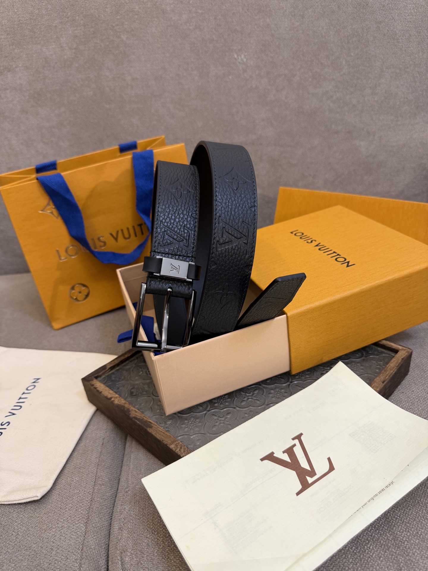 Louis Vuitton Leather Belt Top Grain Leather M-l