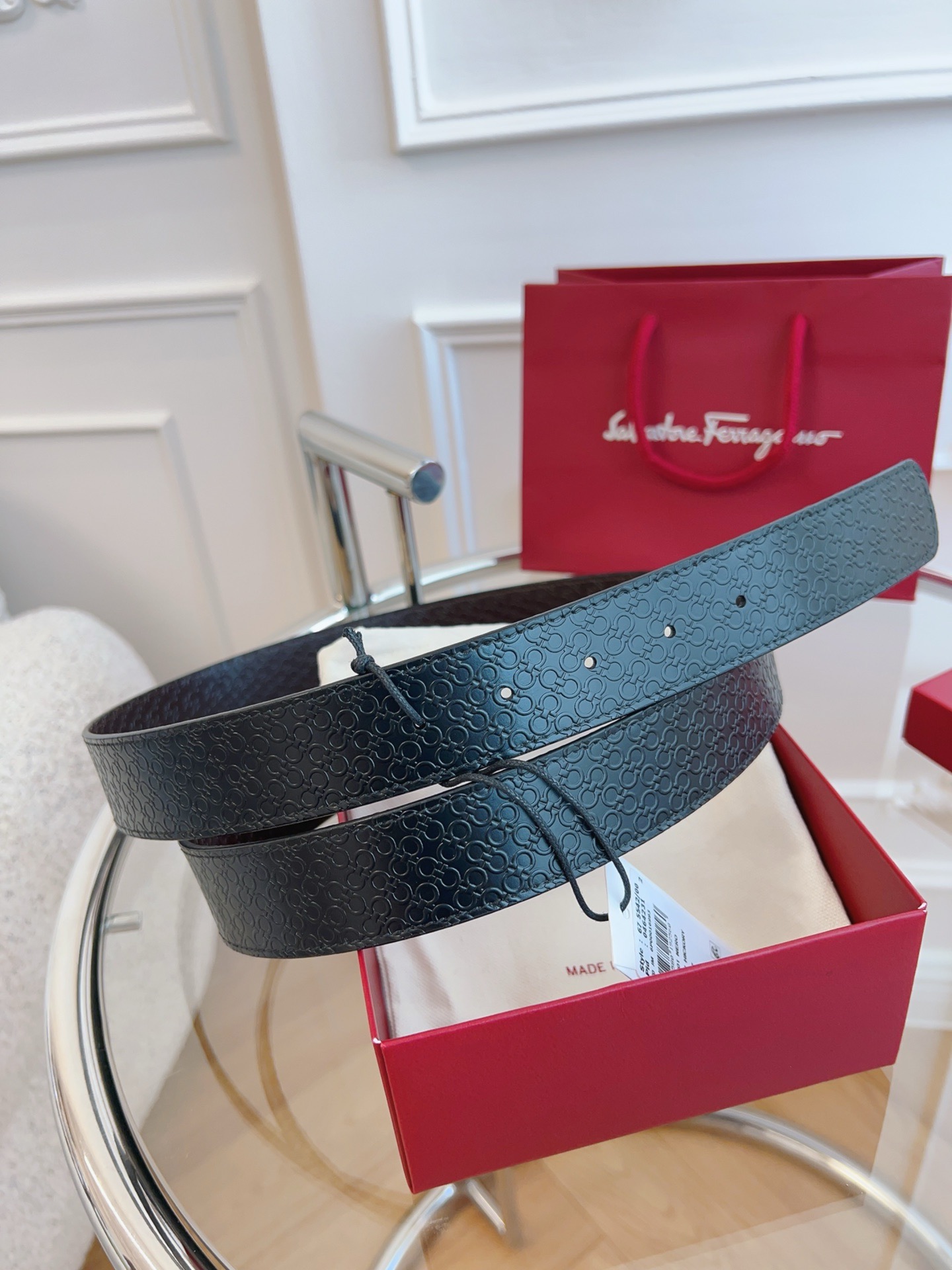 Salvatore Ferragamo Leather Belt M