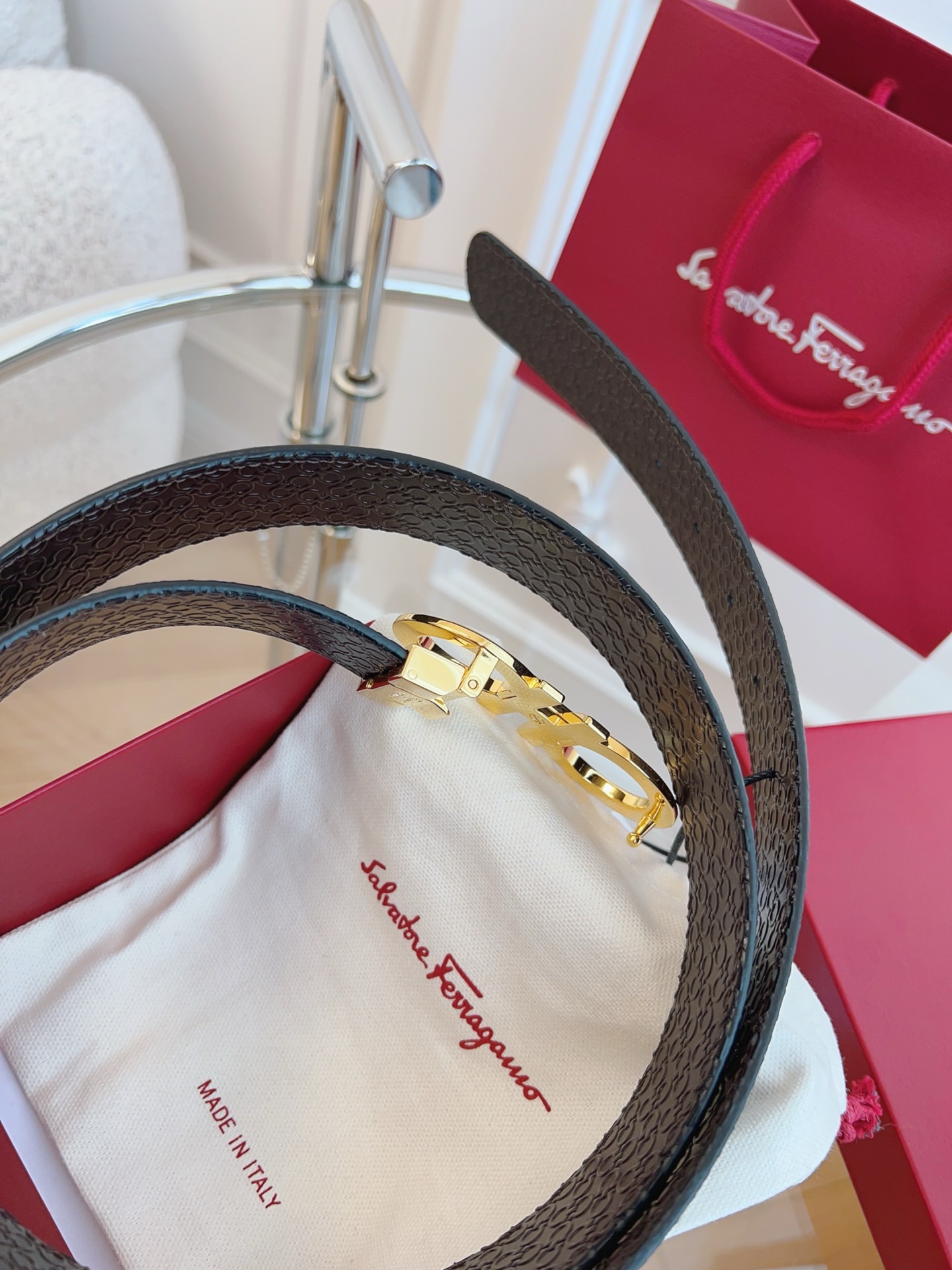 Salvatore Ferragamo Leather Belt M