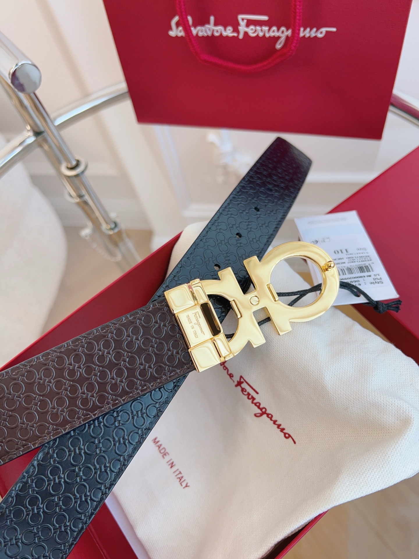 Salvatore Ferragamo Leather Belt M