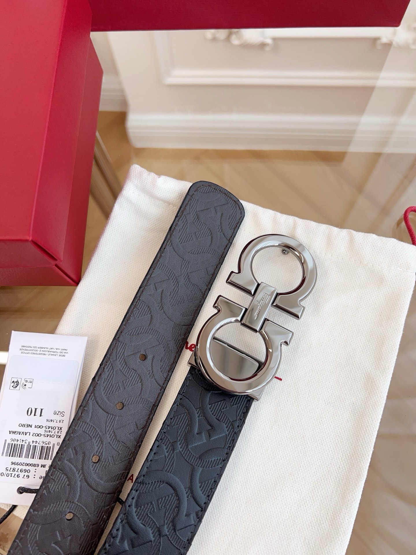 Salvatore Ferragamo Leather Belt M