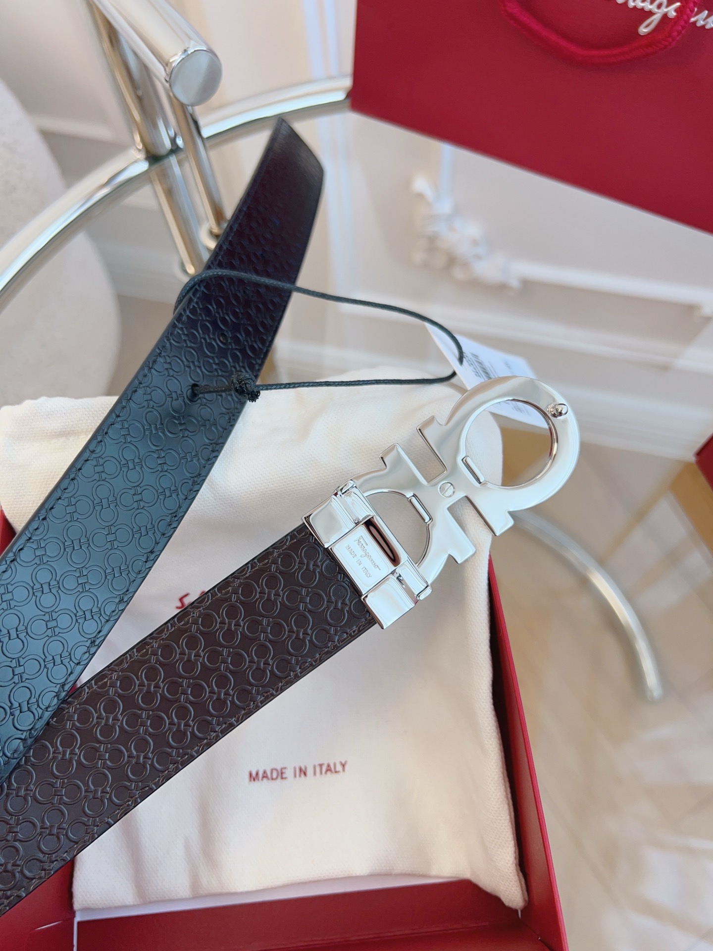 Salvatore Ferragamo Leather Belt M