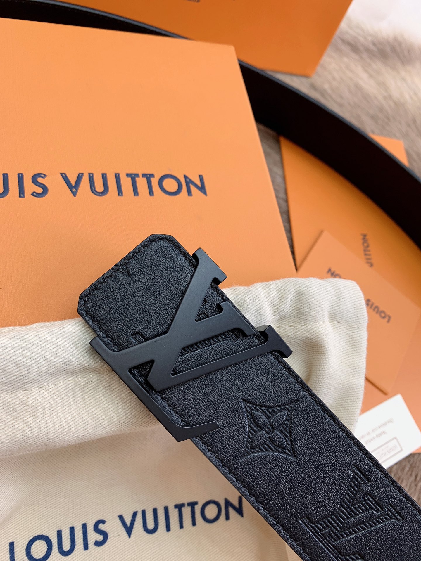 Louis Vuitton Male Leather Belt Top Grain Leather 40mm-l
