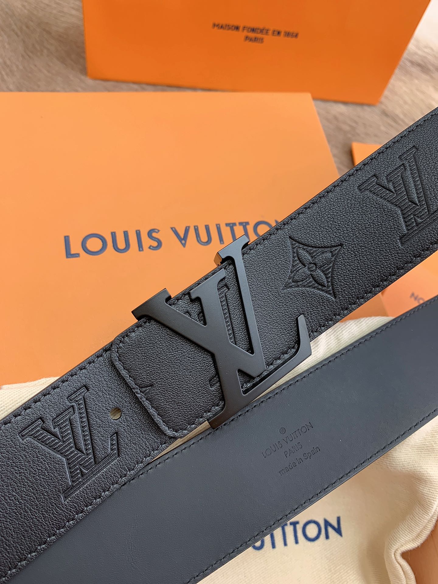 Louis Vuitton Male Leather Belt Top Grain Leather 40mm-l