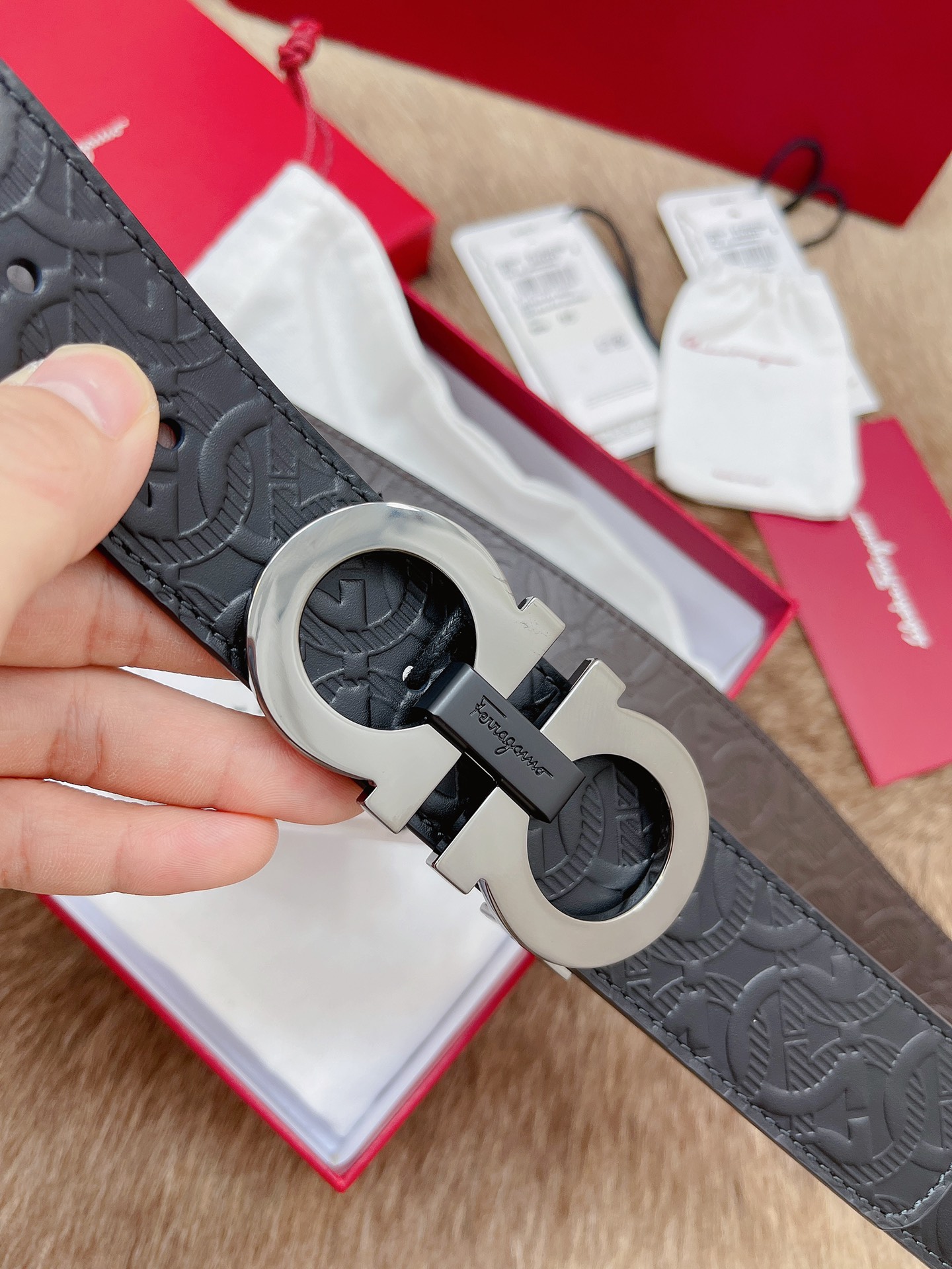 Salvatore Ferragamo Male Leather Belt M