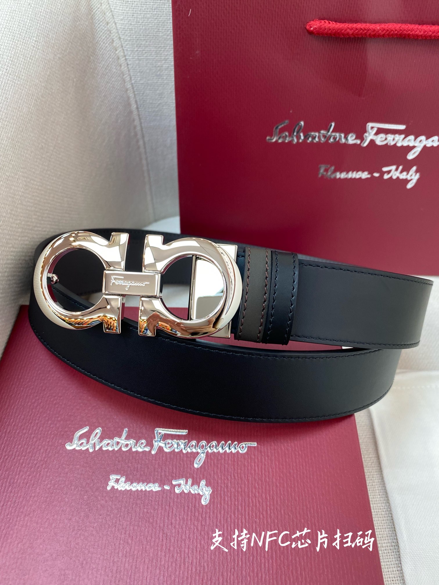 Salvatore Ferragamo Male Leather Belt M
