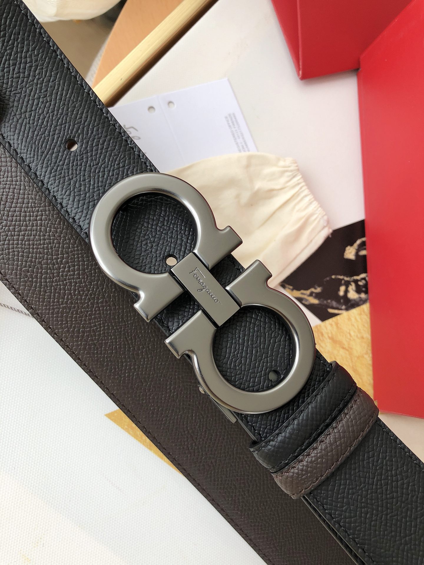 Salvatore Ferragamo Male Leather Belt M