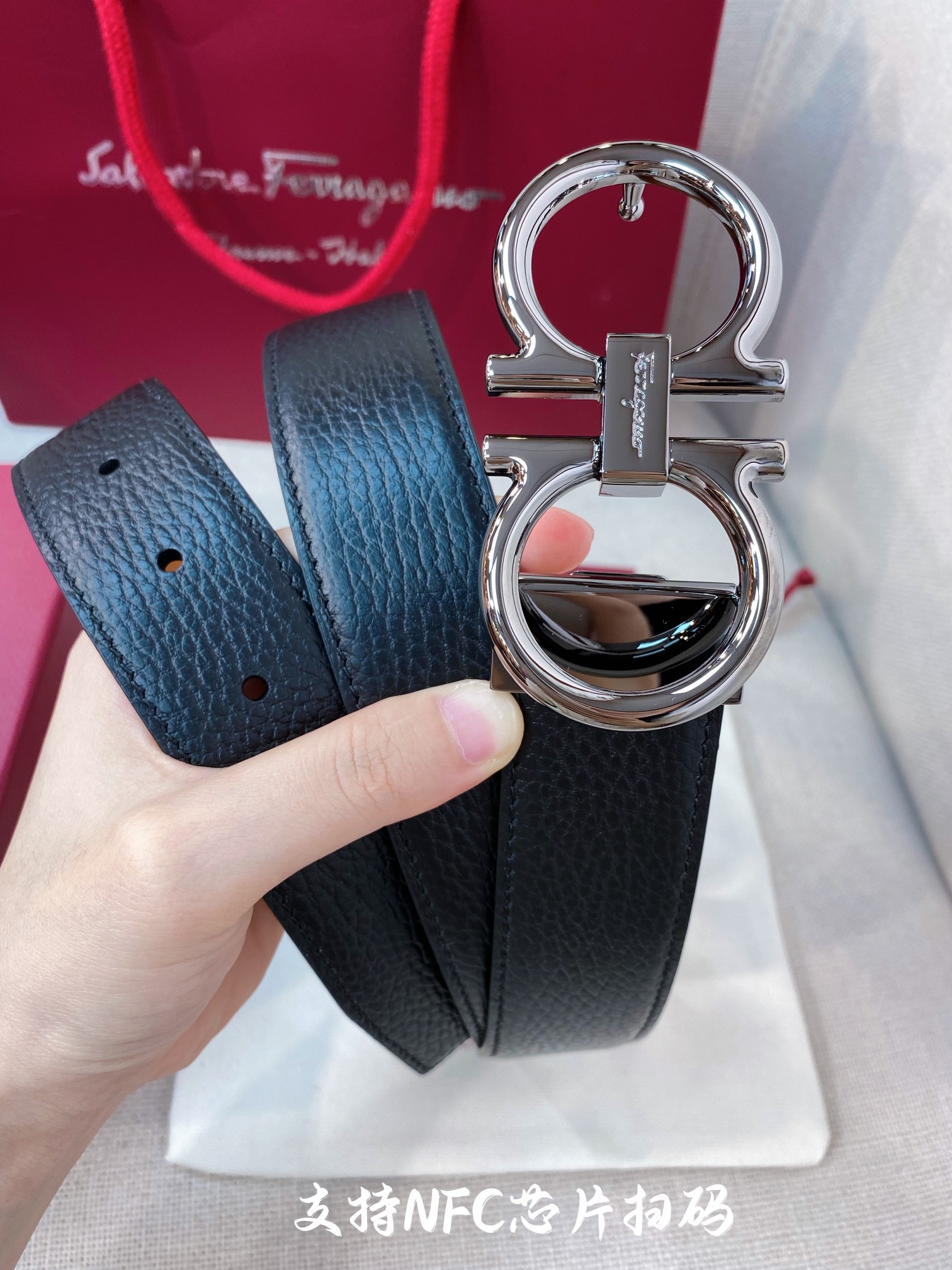 Salvatore Ferragamo Male Leather Belt M