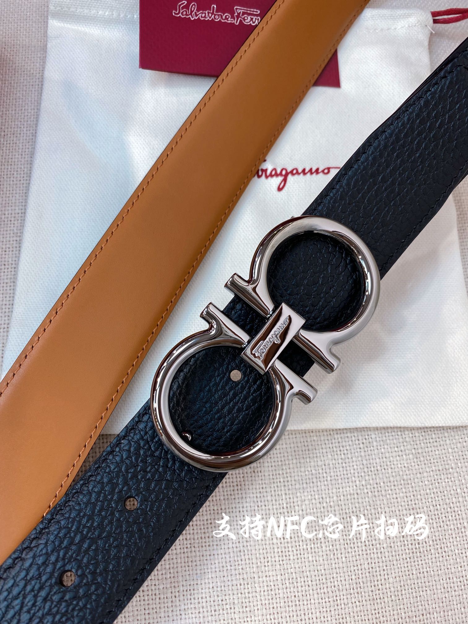 Salvatore Ferragamo Male Leather Belt M