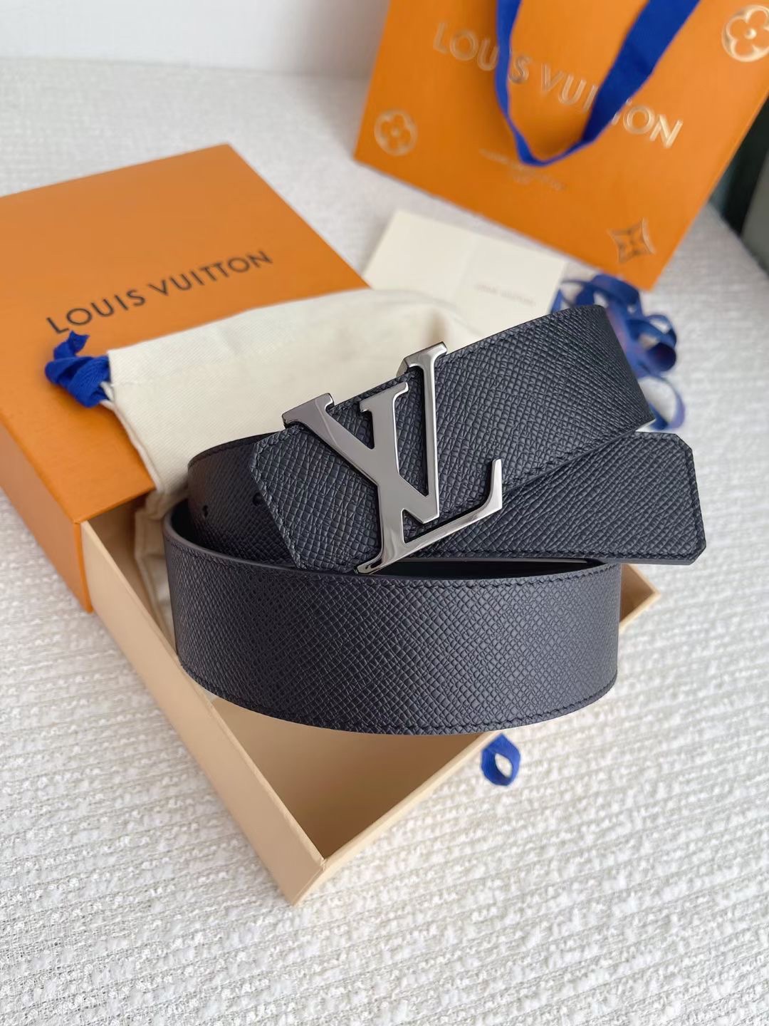 Louis Vuitton Male Basic Belt Cow Leather S-l