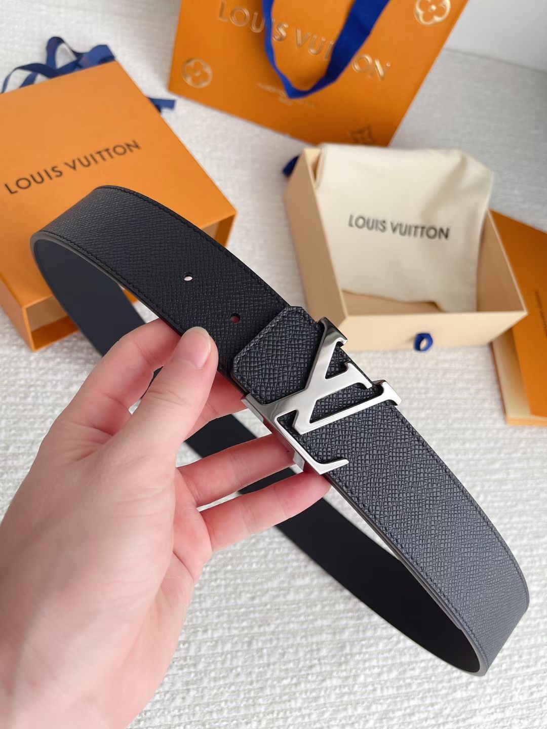 Louis Vuitton Male Basic Belt Cow Leather S-l