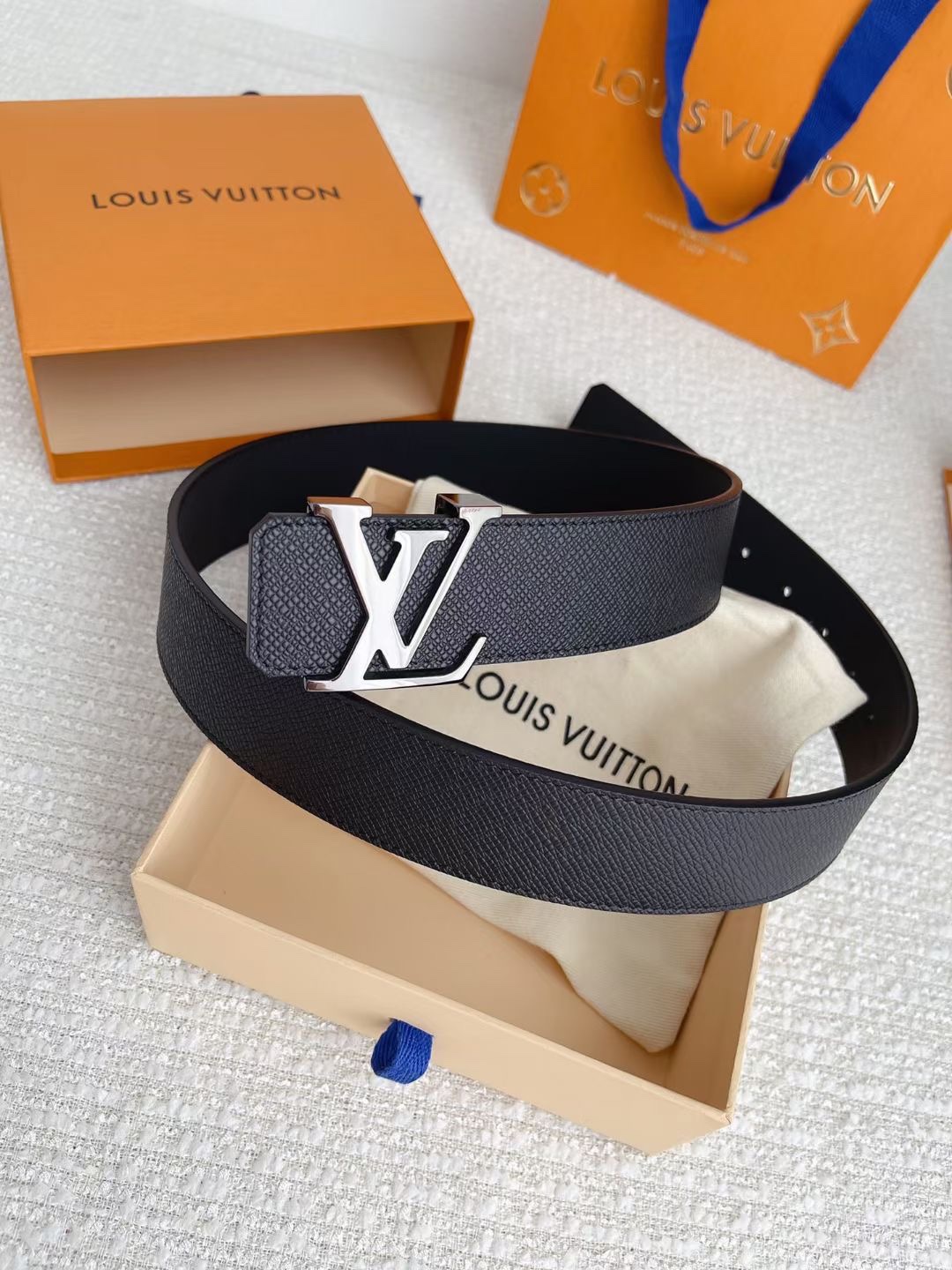 Louis Vuitton Male Basic Belt Cow Leather S-l