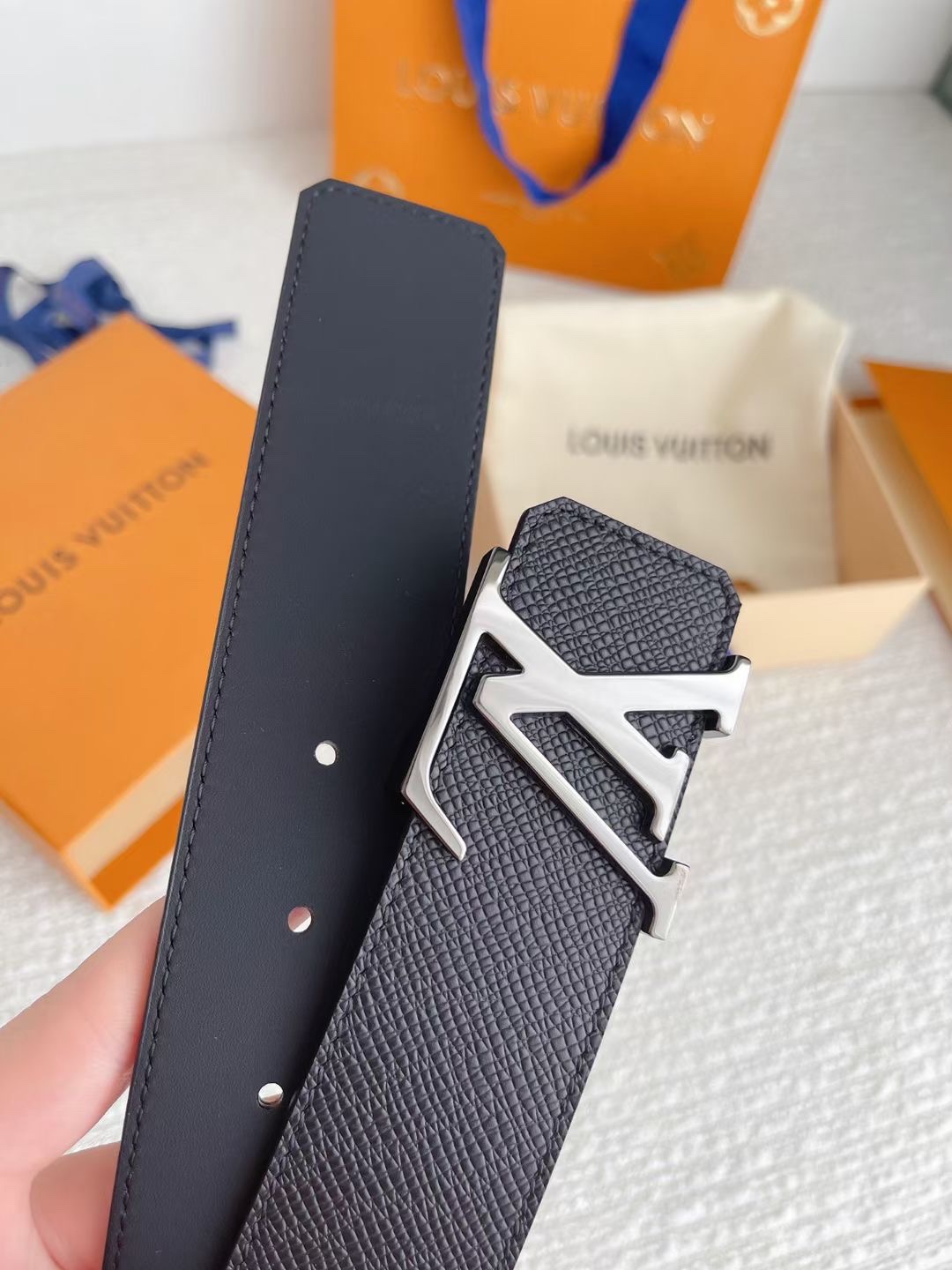 Louis Vuitton Male Basic Belt Cow Leather S-l