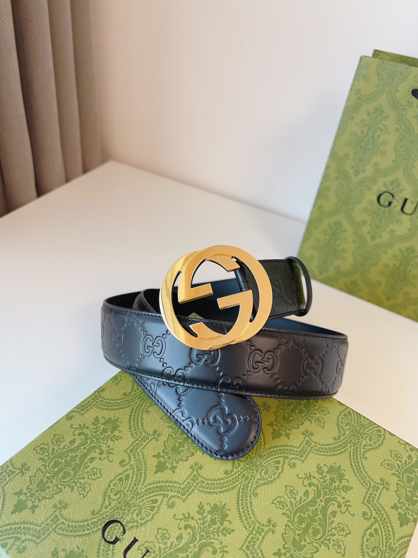 Gucci Leather Belt S-m