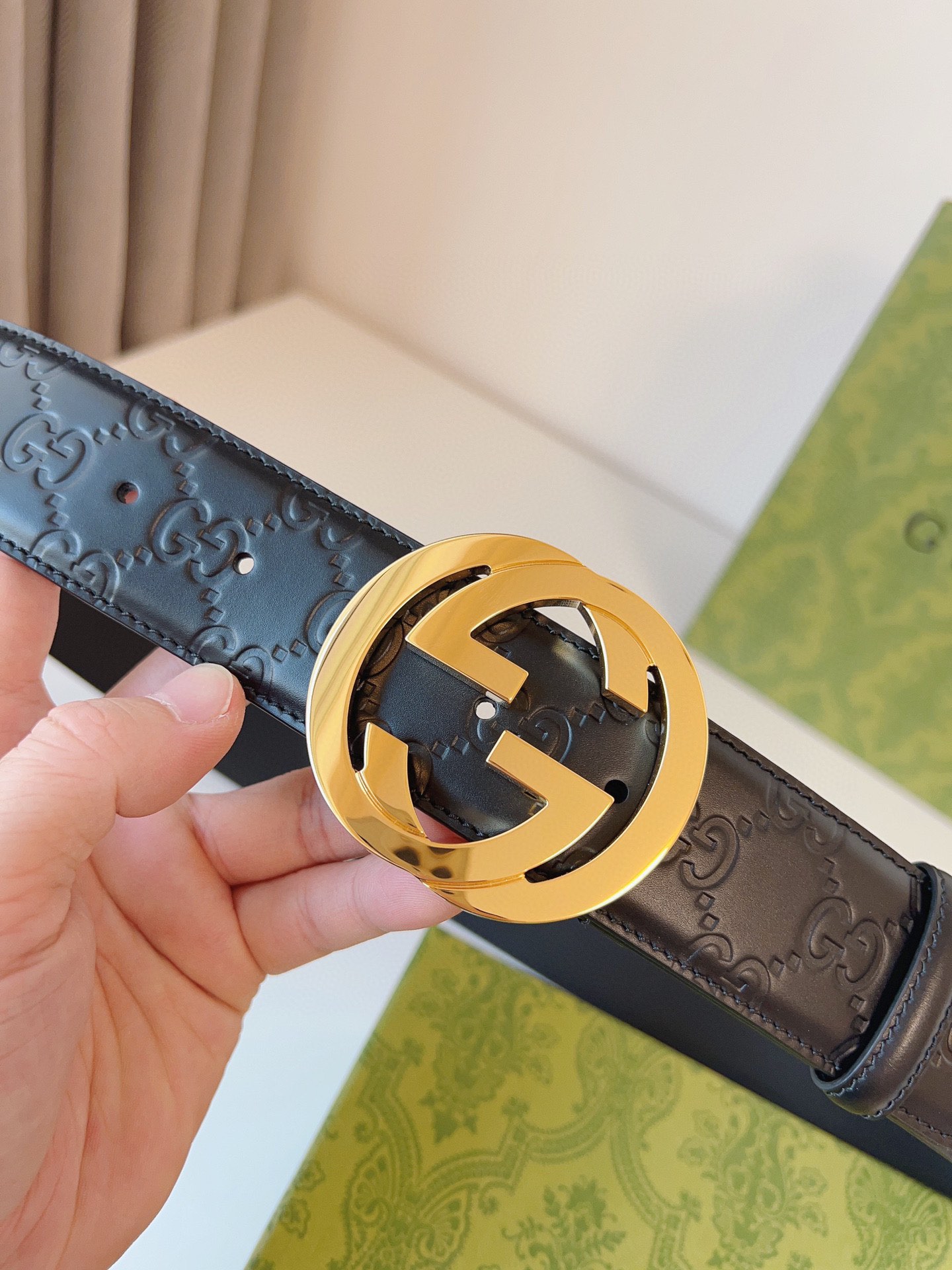 Gucci Leather Belt S-m
