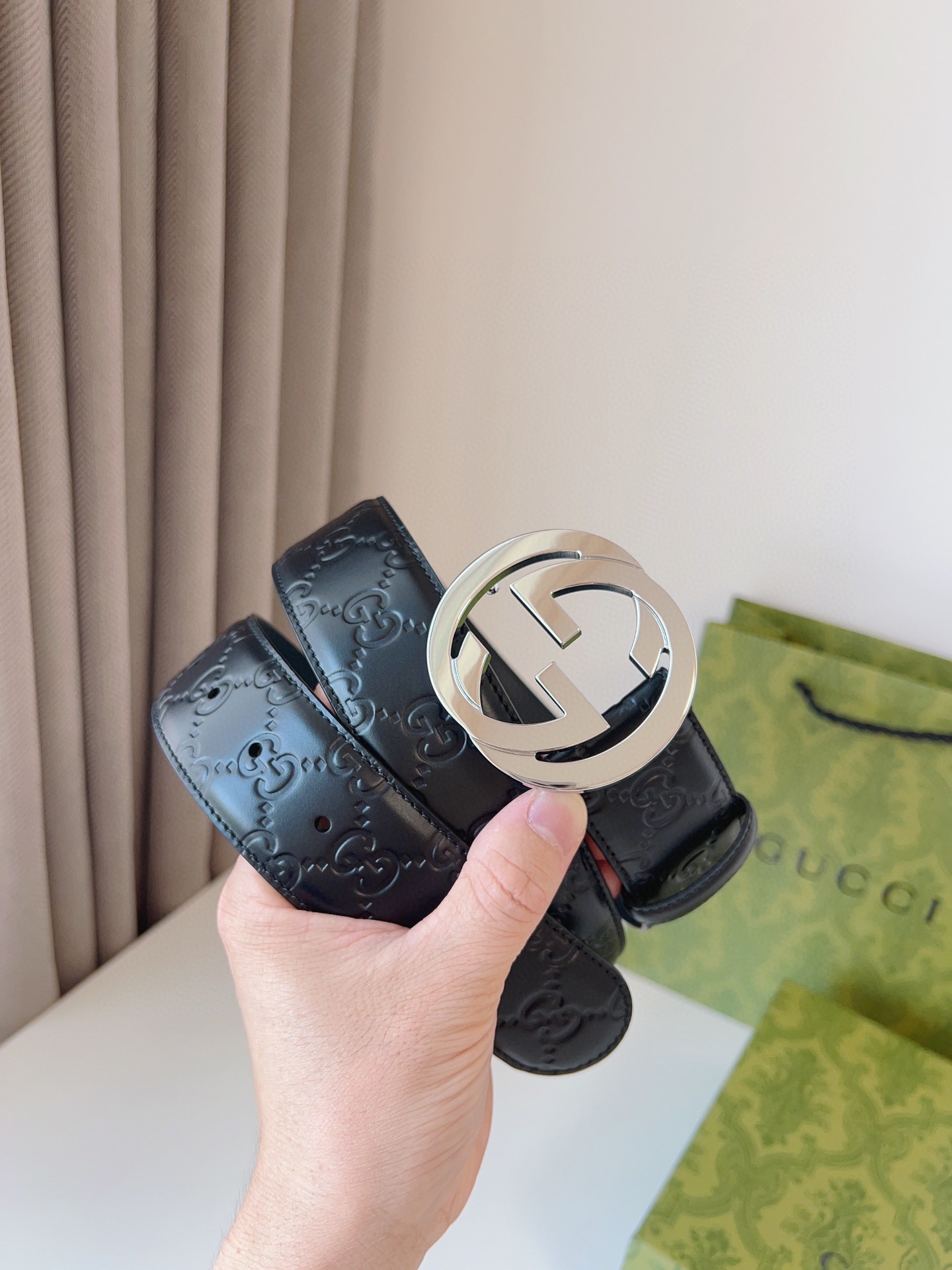 Gucci Leather Belt S-m