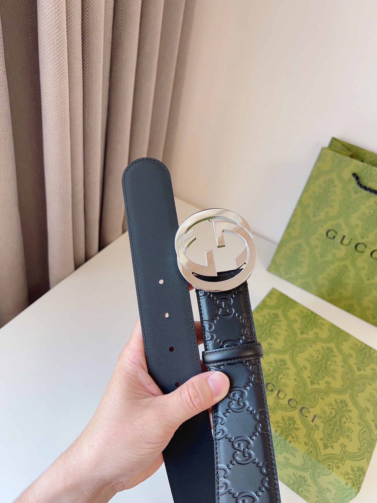 Gucci Leather Belt S-m