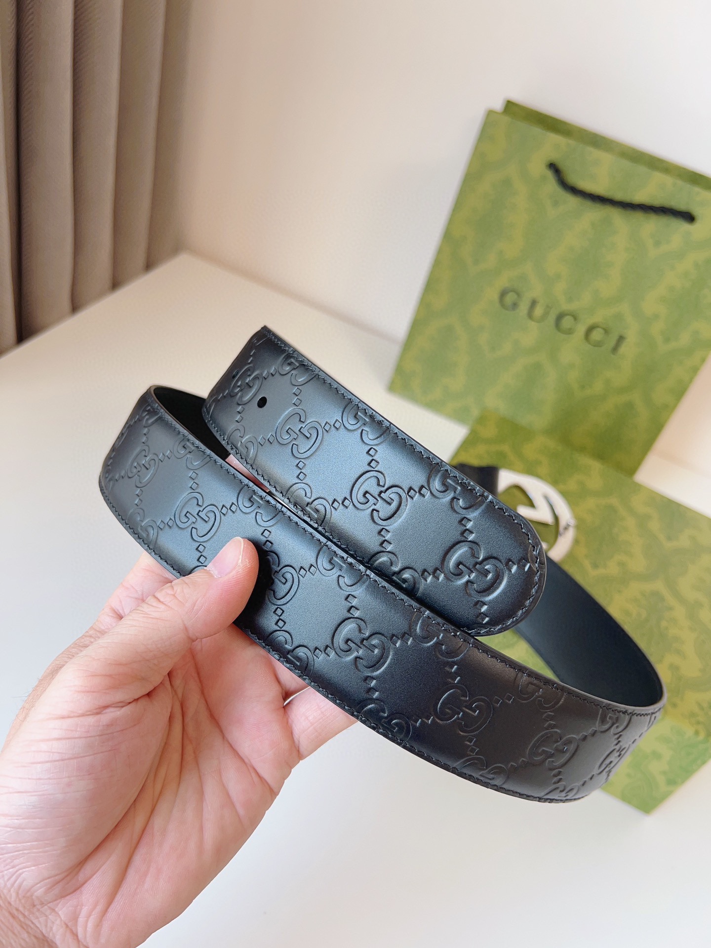 Gucci Leather Belt S-m