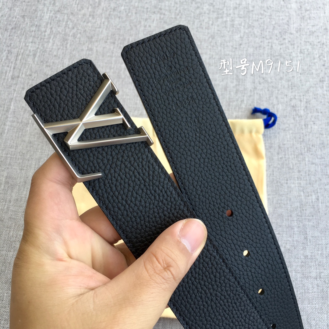 Louis Vuitton Male Leather Belt Cow Leather M-l