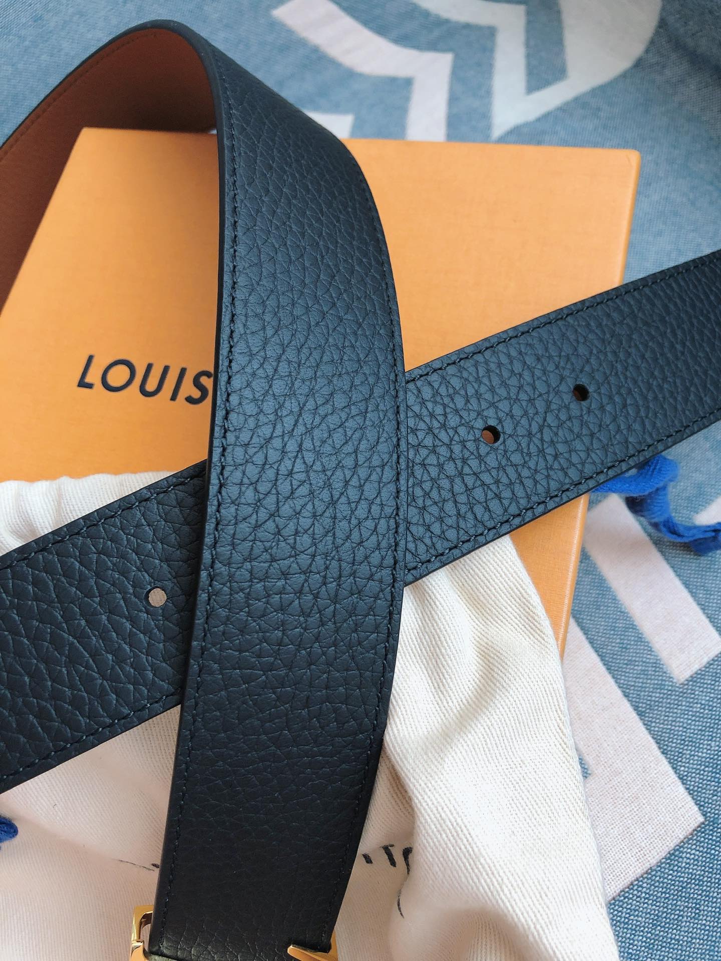 Louis Vuitton Male Leather Belt M-l