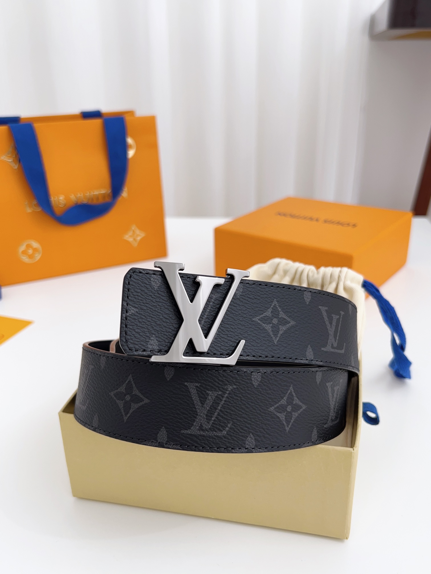 Louis Vuitton Basic Belt Cow Leather Waterproof 125cm-m-l